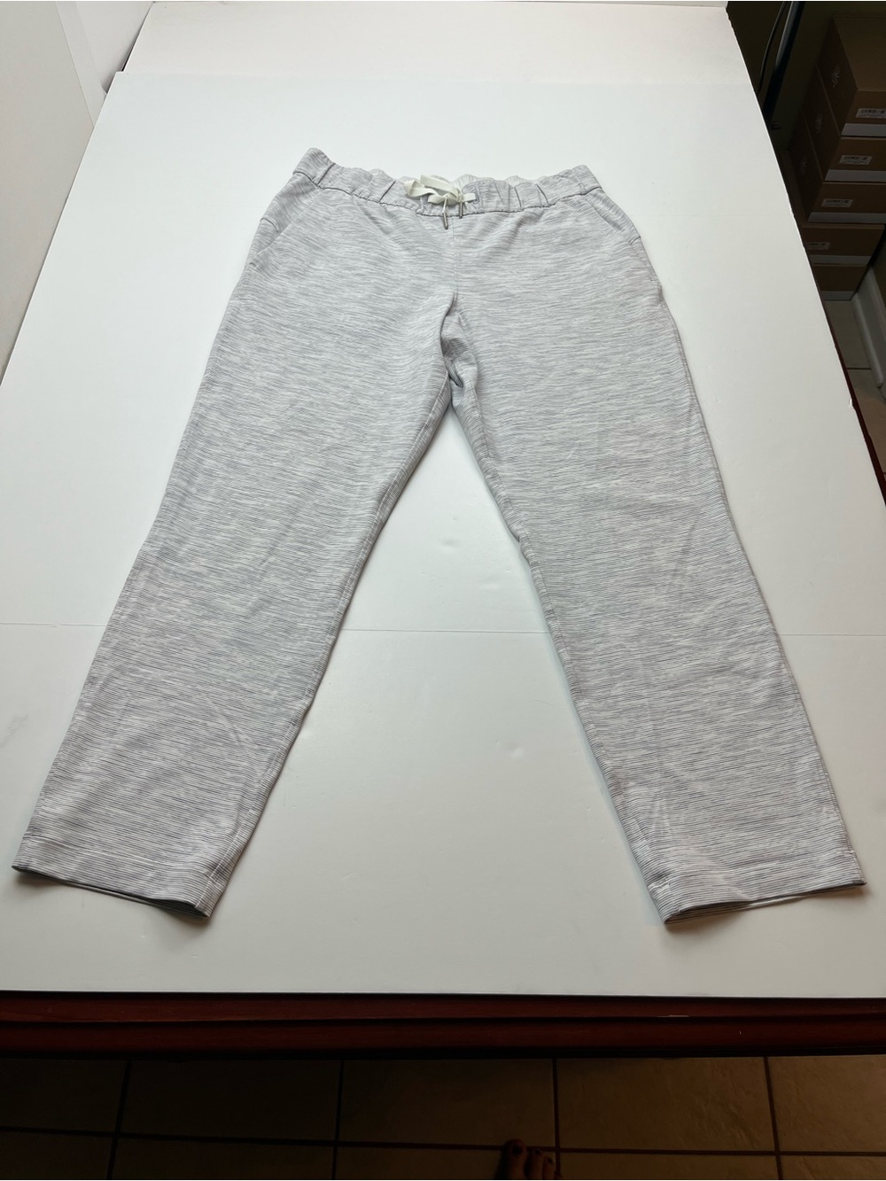 Lululemon On The Fly Pant *27" Womens 8 Grey White Athletic Athleisure W5BVFS